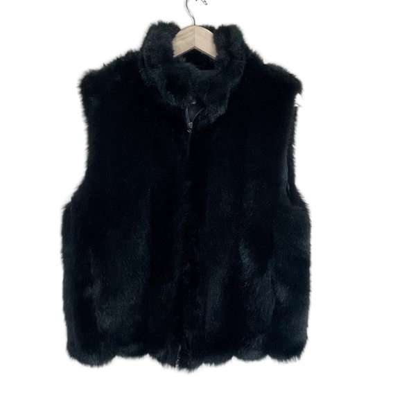 Coaco NY reversible black faux fur pocket zipper vest - Picture 1 of 7
